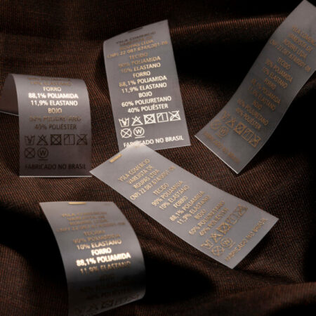 Etiqueta de silicone transparente lavável impressão dourada para roupas confortável