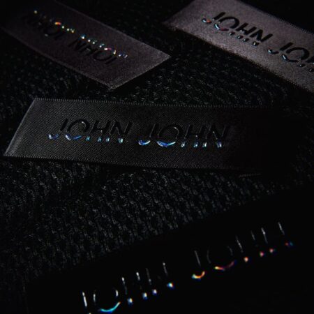 Etiqueta cetim com estampa 3d duas cores JOHN-JOHN