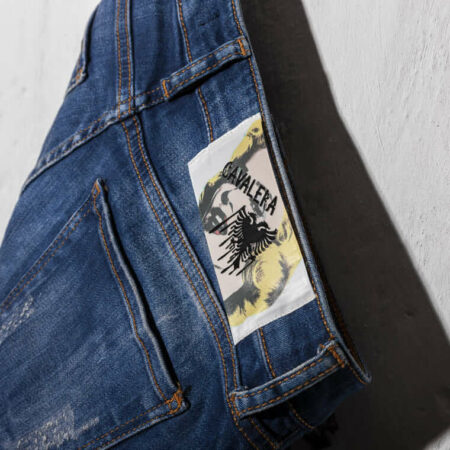Etiqueta de cetim estampado com impressão em alto-relevo brilhante para calça jeans CAVALERA